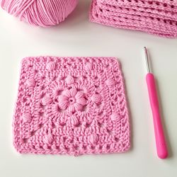Unusual large granny square crochet pattern one color with flower center - Joining granny squares together