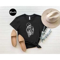 skeleton taking a selfie shirt, skeleton sweatshirt, creepy skeleton shirt, goth clothing t-shirt, cool skeleton tee