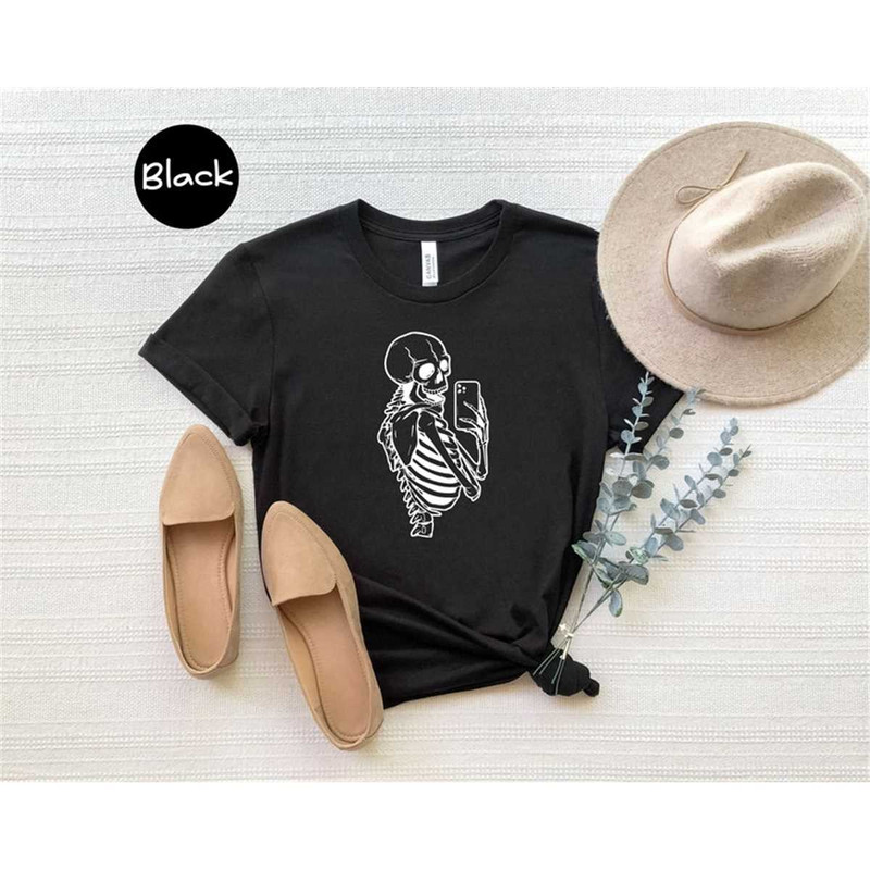 MR-462023111256-skeleton-taking-a-selfie-shirt-skeleton-sweatshirt-creepy-image-1.jpg