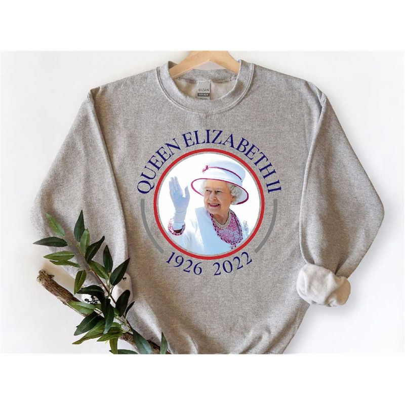 MR-462023121730-queen-elizabeth-1926-2022-sweatshirt-the-queen-elizabeth-image-1.jpg