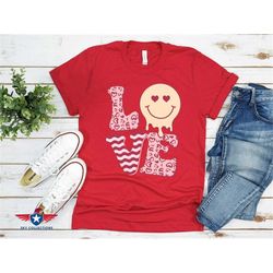 retro love t-shirt, valentines day t-shirt, cute valentines day shirt for women, funny valentines shirt, love smile t-sh