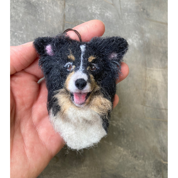 Handmade-dog-keychain-Custom-pet-portrait-from-photo-bag-charm-Needle-felted-wool-dog