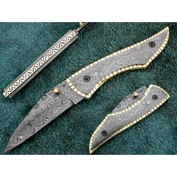 Damascus Folding Knife.jpg