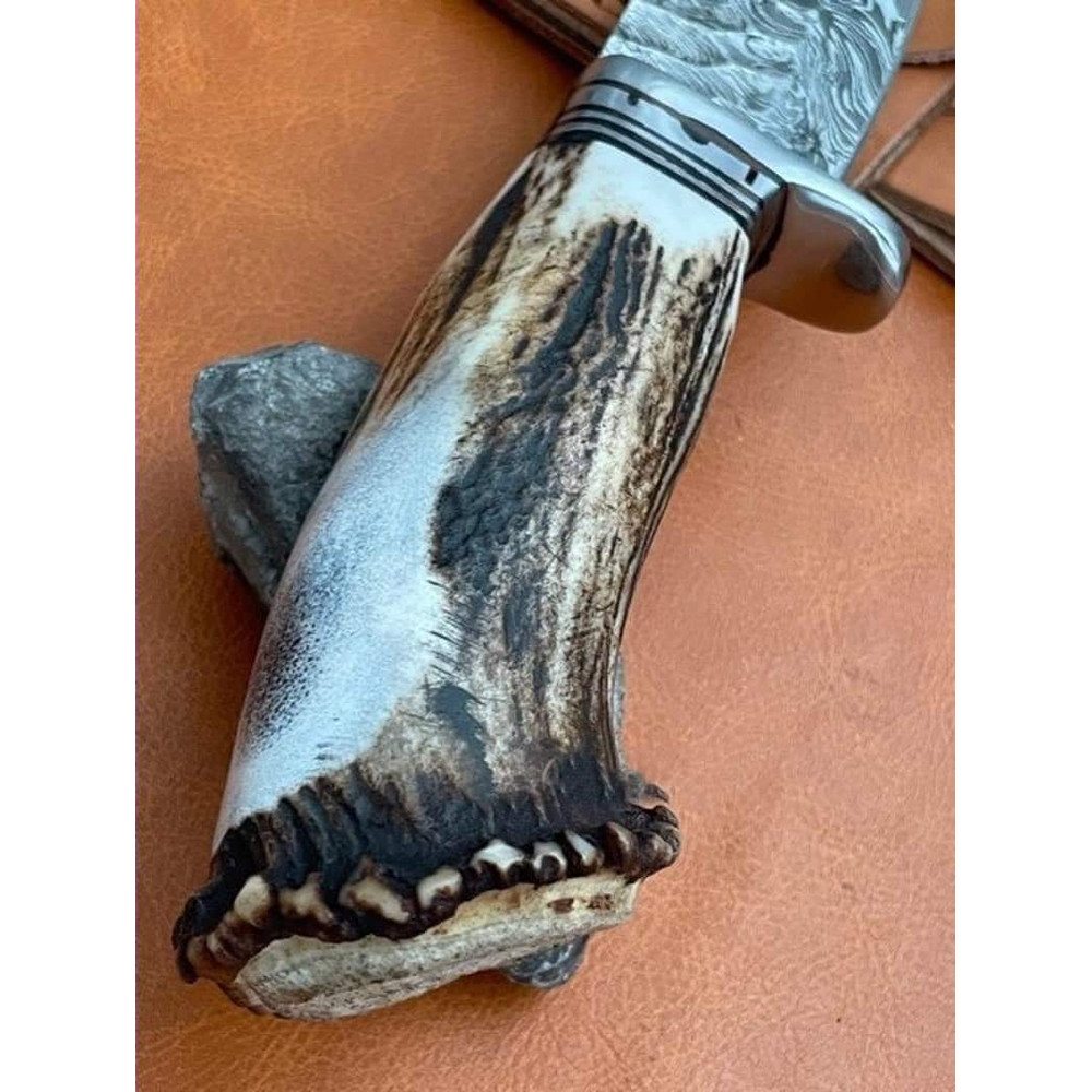 The Enduring Stainless Steel Knife for Discerning Men