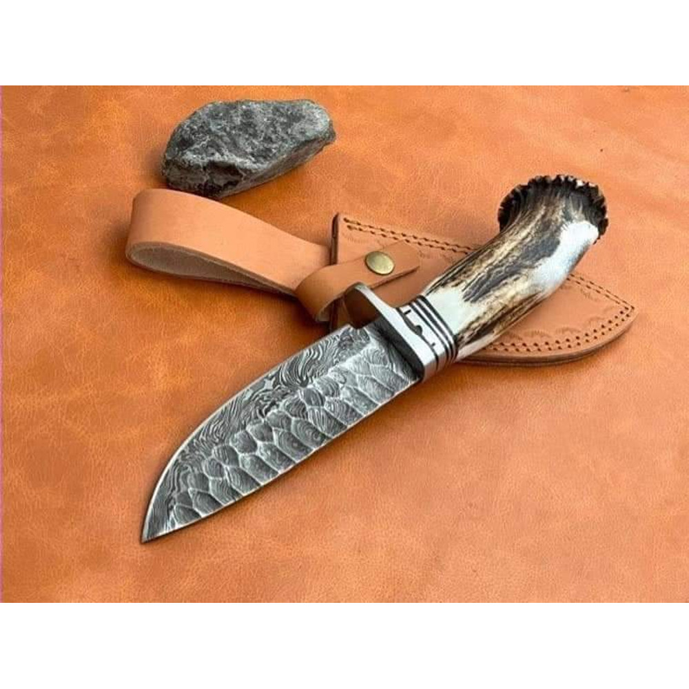 The Enduring Stainless Steel Knife for Discerning Men