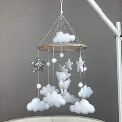 Baby mobile neutral Deer mobile White baby mobile Cloud mobile Baby crib mobile Star mobile Personalized mobile