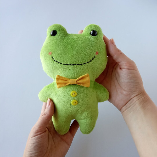 plush-frog-handmade-stuffed-animal