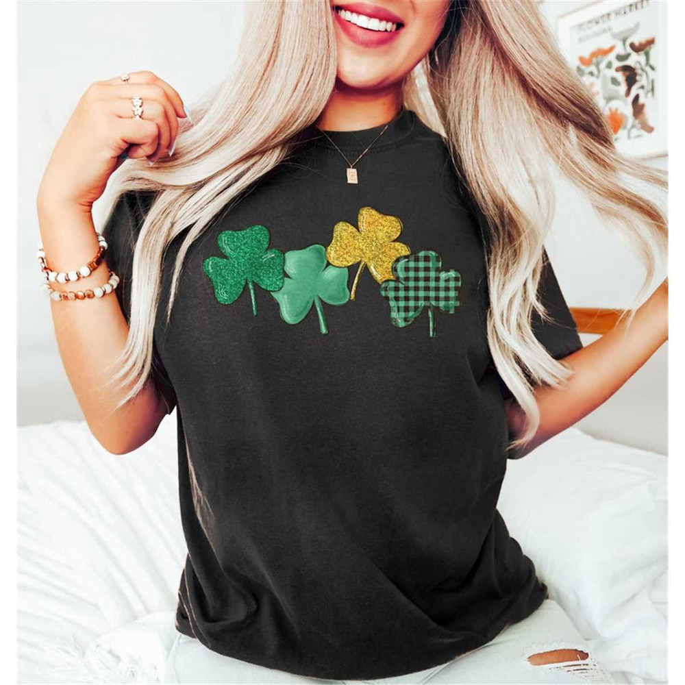 MR-76202316123-lucky-clovers-shirtst-patricks-day-shirtslucky-clovers-image-1.jpg
