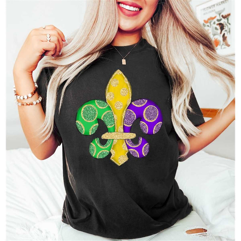 MR-76202318114-mardi-gras-shirtsaints-mardi-gras-shirtbeads-nola-image-1.jpg