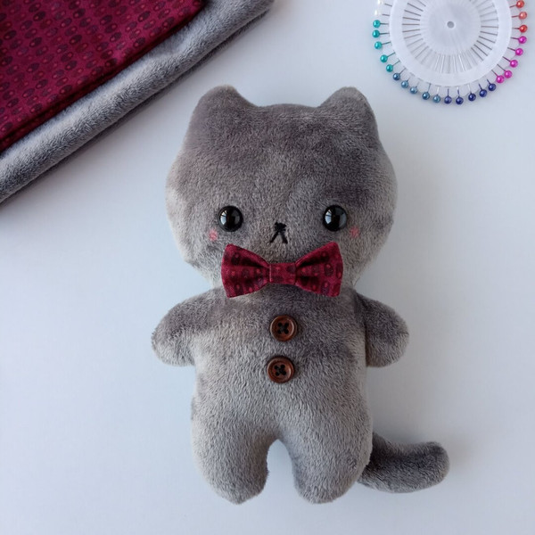 handmade-cat-softie-sewing-project