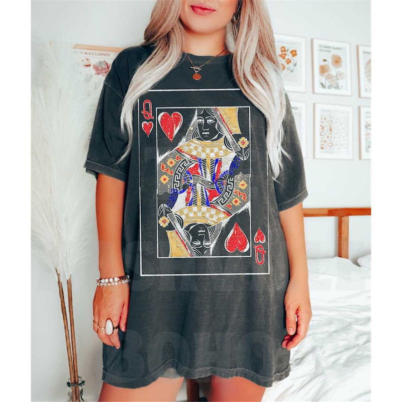 MR-862023144428-queen-of-hearts-graphic-tee-shirt-oversized-tee-comfort-image-1.jpg