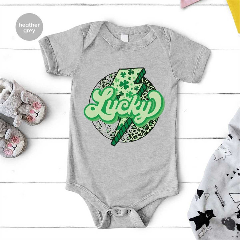 MR-86202314481-st-patricks-day-onesie-four-leaf-clower-toddler-shirt-image-1.jpg
