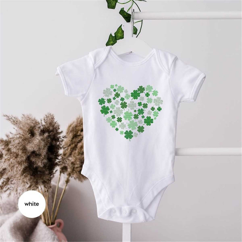 MR-862023163237-cute-clovers-kids-shirts-st-patricks-day-baby-girl-onesie-image-1.jpg