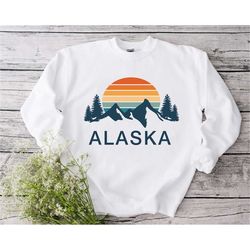 alaska sweatshirt men women, alaskan gifts, alaska crewneck sweatshirt, alaska mountain, alaska souvenir,alaska state sw