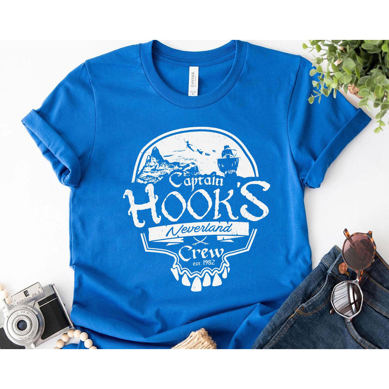 Retro Captain Hook Neverland Crew Shirt  Peter Pan Villains Skull Disney Tee  Pirates Of The Caribbean T-shirt Disneyland Family Vacation - 4.jpg