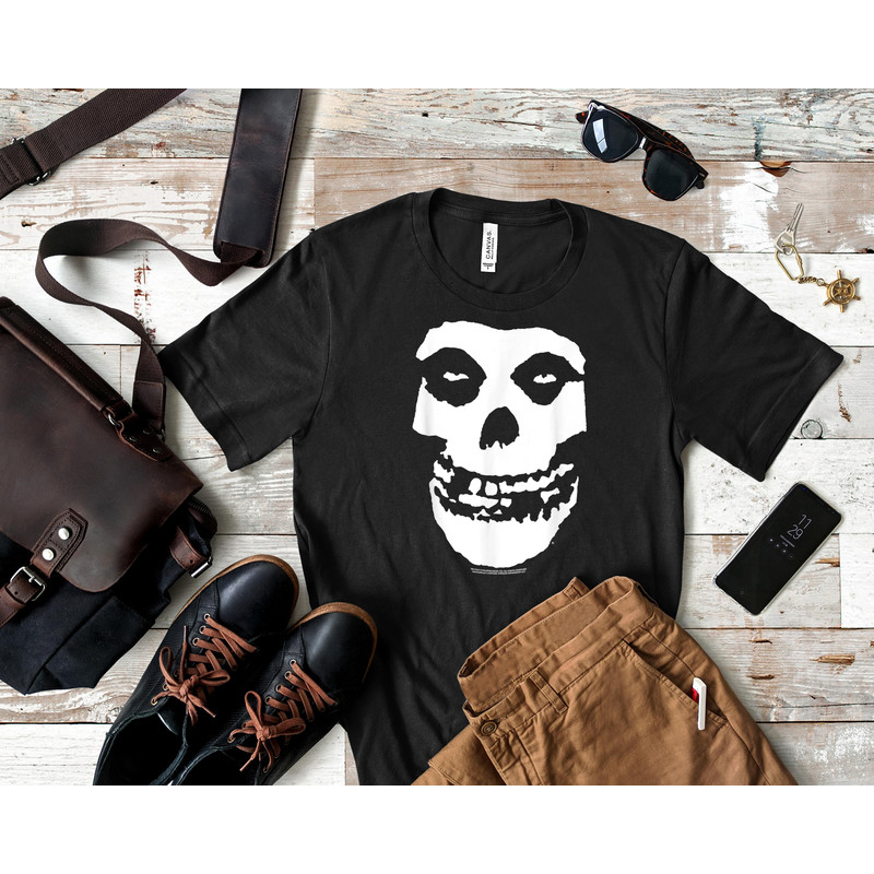 Mens Misfits Fiend Skull T-Shirt Active T-Shirt 107_Shirt_Black.jpg