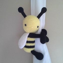 Bee curtain tieback Crochet Pattern, Amigurumi bumblebee