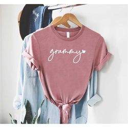 grammy shirt, new grandma gift, mothers day gift for grandma, grandma shirt,new grandma shirt,pregnancy announcement to
