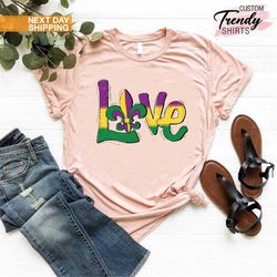 fleur de lis shirt, womens mardi gras shirt, carnival shirt, mardi gras love shirt, gift for mardi gras, louisiana shirt