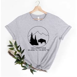yellowstone park shirt, yellowstone national park shirt, yellowstone hiking shirt, yellowstone souvenir, yellowstone cam