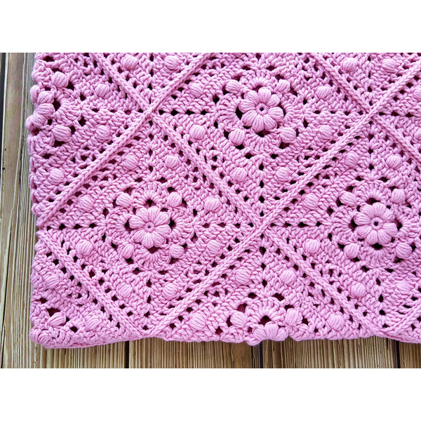 how to crochet a triangle granny square.jpg