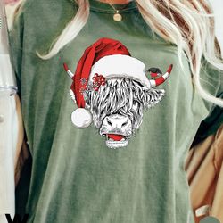 christmas shirt, highland cow shirt, christmas cow tee, heifer farm shirt, ranch holiday shirt, christmas cow shirt, chr