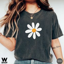 Retro Floral Daisy Tshirt, Wildflowers Shirt, Boho Hippie T-shirt, Flower Shirt, Oversized Women, Ladies Shirts, Best Fr