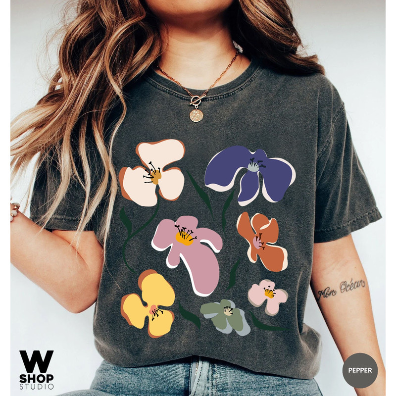 Retro Flower Shirt, Vintage T Shirt Aesthetic, Oversized, Graphic Tee, Floral Shirt, Wildflower T-shirt, Gift For Her - 2.jpg