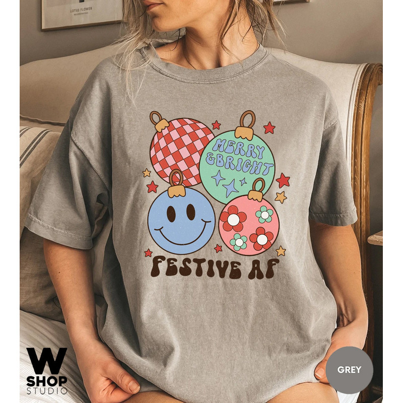 Retro merry t-shirt, Christmas t-shirt, Christmas graphic tee, holiday apparel, merry Christmas tee, womens holiday shirt, cute xmas shirt - 4.jpg