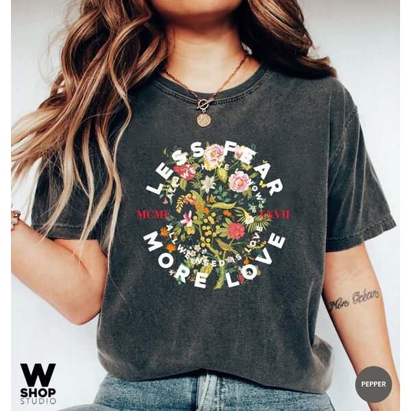 Wildflower Tshirt, Wild Flowers Oversized Tee, Floral Tshirt, Flower Shirt, Gift for Women, Ladies Shirts, Best Friend Gift - 1.jpg