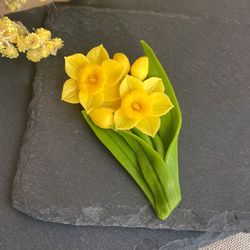 Daffodil brooch, Yellow narcissus flower pin, Daffodil handmade gift