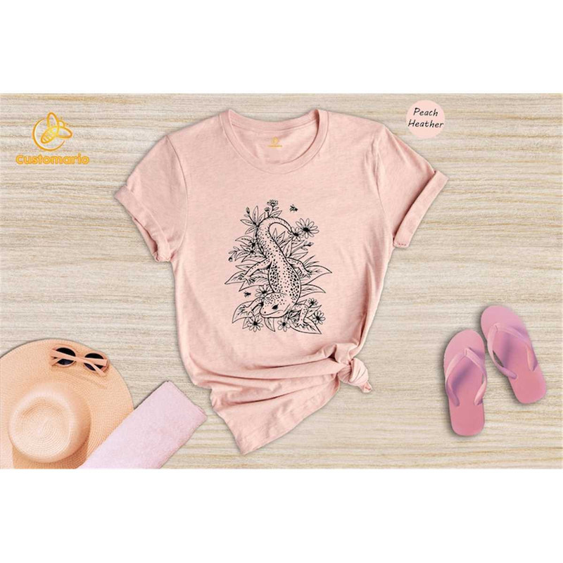 MR-1462023112126-gecko-with-flowers-shirt-crested-gecko-t-shirt-gecko-mom-image-1.jpg