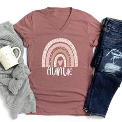 auntie v-neck shirt, auntie gift, aunt shirt, gift for auntie, aunt gift, gift for sister, mothers day gift for auntie,