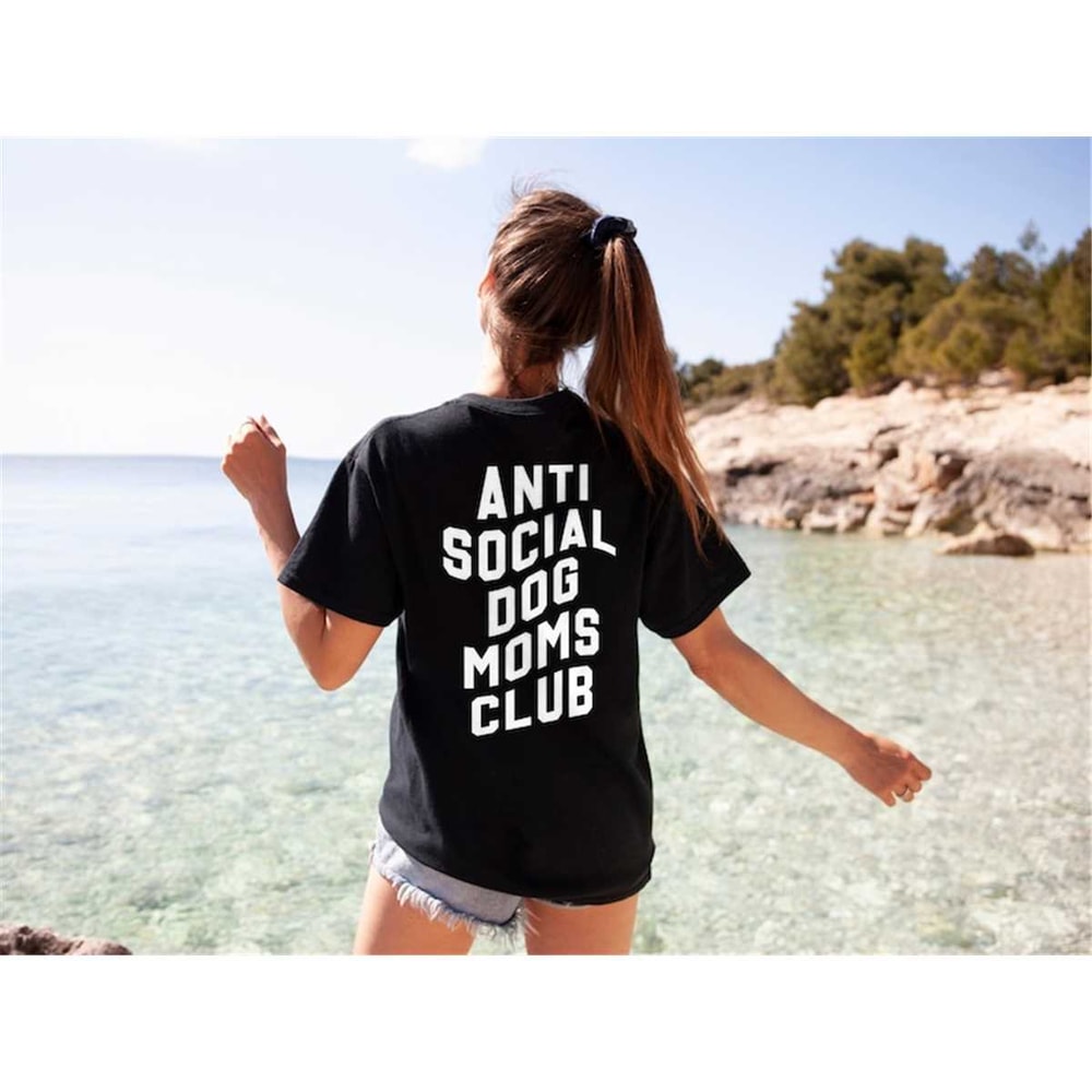 MR-1462023181934-anti-social-dog-mom-club-t-shirt-personalised-dog-walking-image-1.jpg