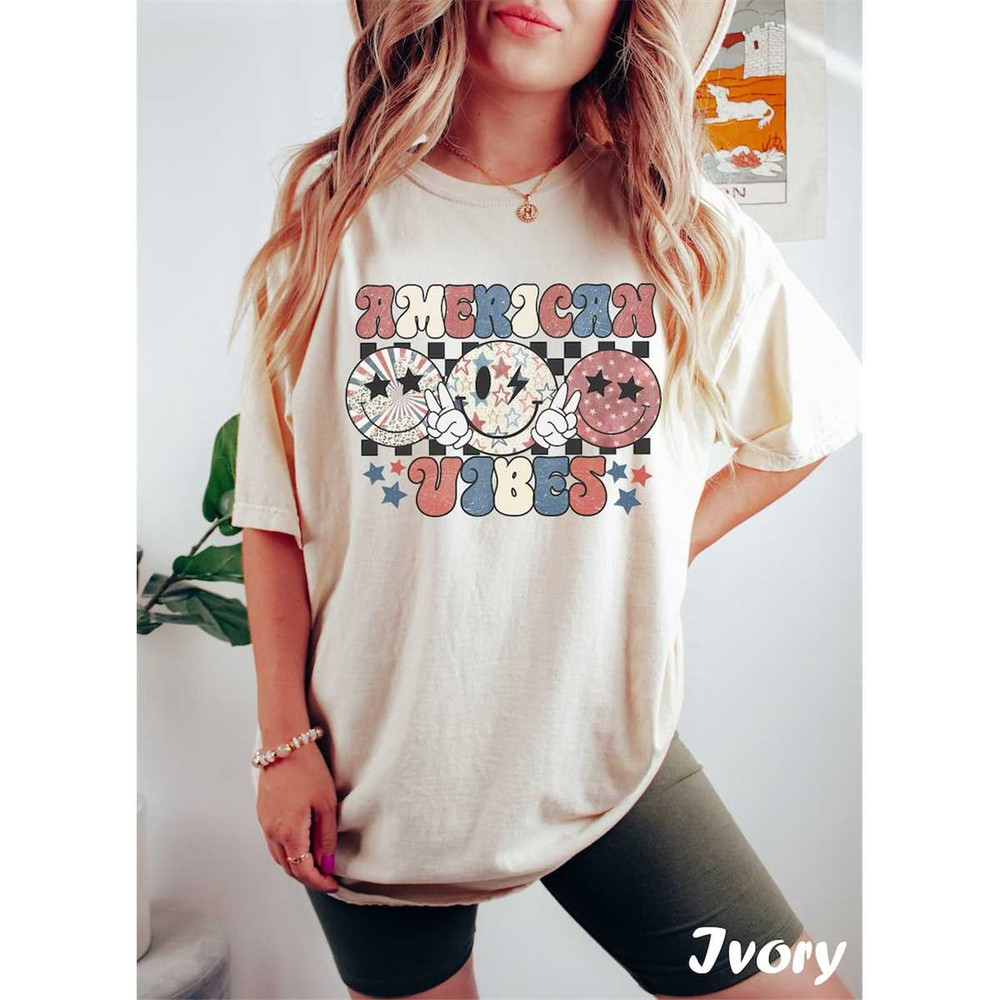 MR-1462023192646-comfort-colors-retro-smiley-american-vibes-shirt-womens-ivory.jpg