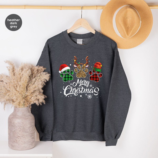 Christmas Long Sleeve Shirt Gifts for Dog Mom, Winter Holiday Sweatshirts for Cat Mom, Cute Merry Christmas Paw Print Hoodies for Pet Owners - 10.jpg