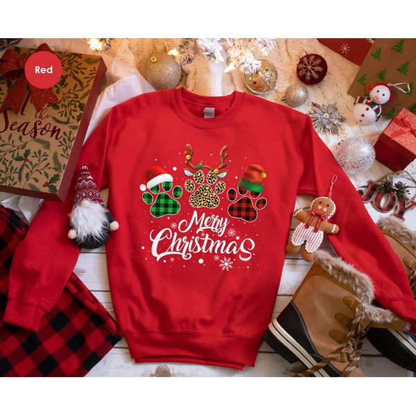 Christmas Long Sleeve Shirt Gifts for Dog Mom, Winter Holiday Sweatshirts for Cat Mom, Cute Merry Christmas Paw Print Hoodies for Pet Owners - 2.jpg