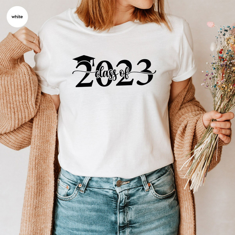 Class of 2023 Graduate Hat Graphic Sweatshirt Gifts for Grad Sister, Senior Year 2023 Tee, Senior 2023 Gifts for 12th Grade Graduation Party - 4.jpg