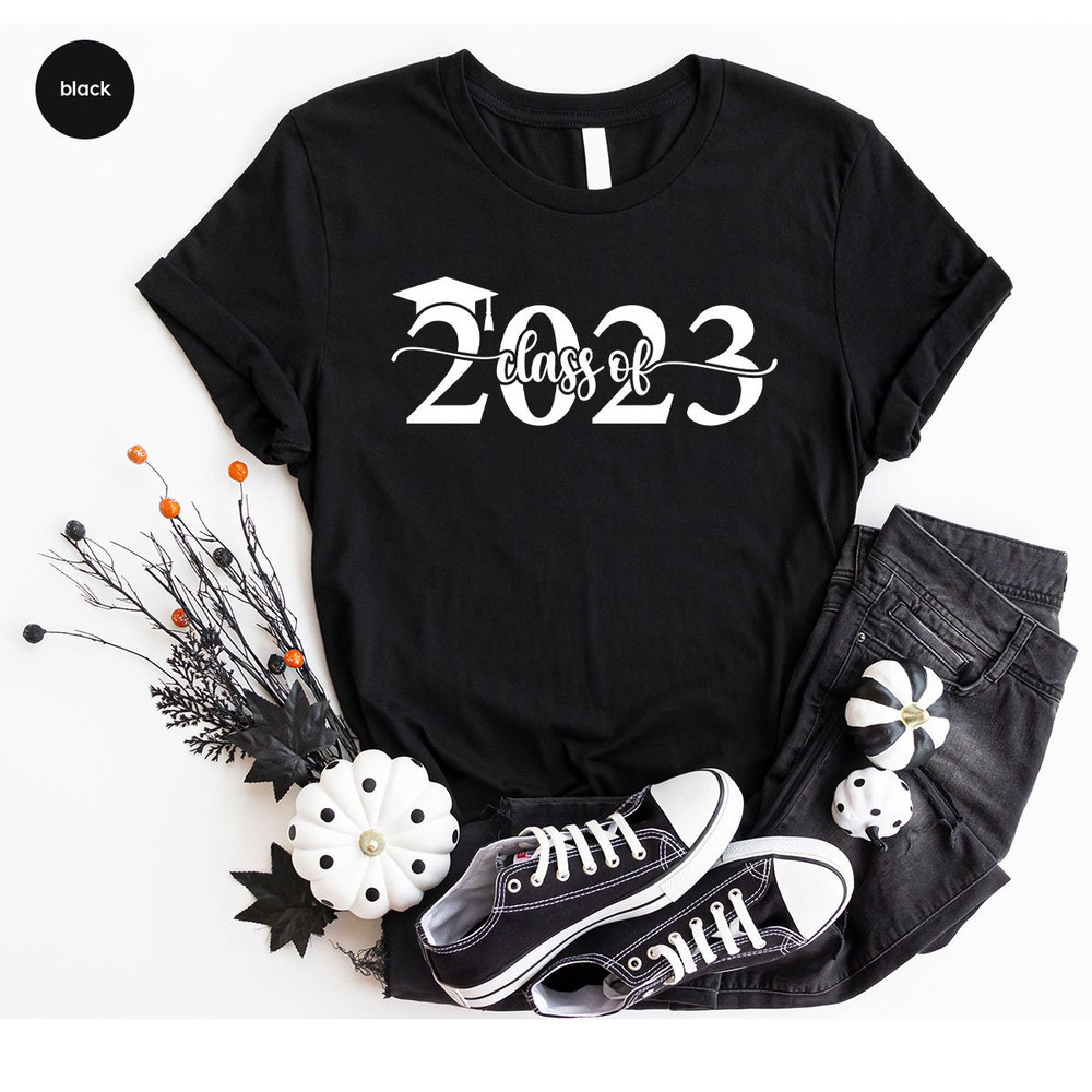 Class of 2023 Graduate Hat Graphic Sweatshirt Gifts for Grad Sister, Senior Year 2023 Tee, Senior 2023 Gifts for 12th Grade Graduation Party - 5.jpg