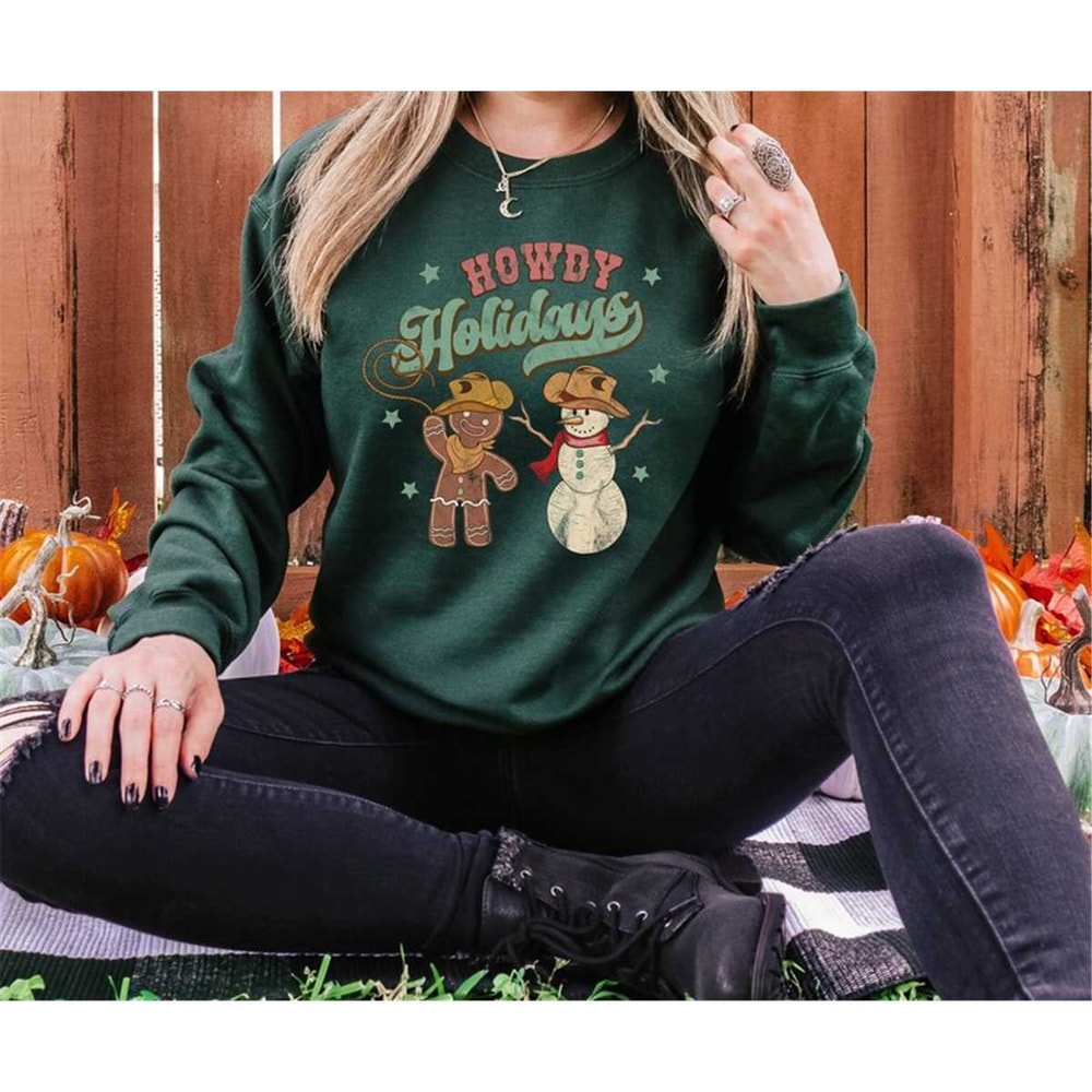 MR-1462023201812-howdy-holidays-cute-retro-christmas-sweatshirt-gingerbread-forest-green.jpg