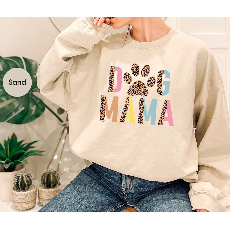 Dog Mama Leopard Print Crewneck Sweatshirt, Aesthetic Dog Mom Paw Graphic Shirts, Gifts for Dog Mom, Retro Dog Mom Sweatshirt Gifts - 5.jpg