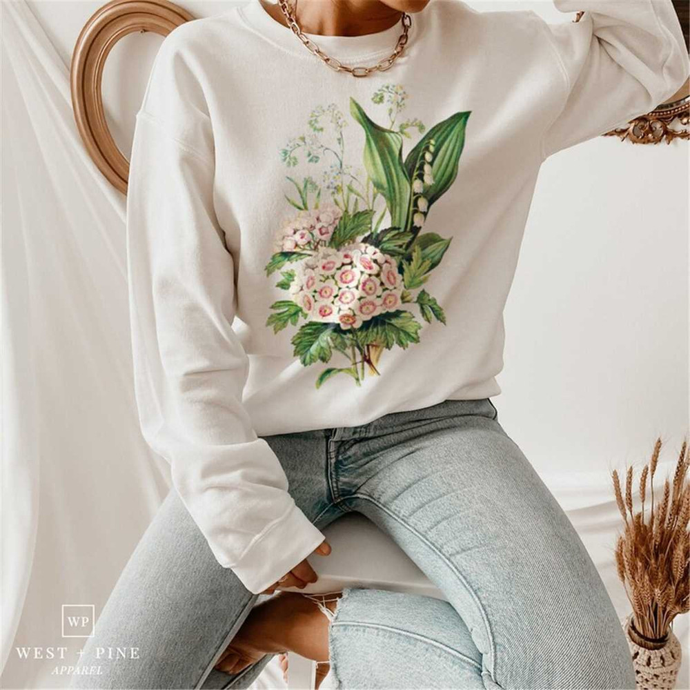 MR-1562023112833-flower-graphic-sweatshirt-wild-and-free-wildflower-field-white.jpg