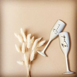 personalized prosecco glass, white champagne flute, bridesmaid glass, personalized wedding champagne flute, bridal party