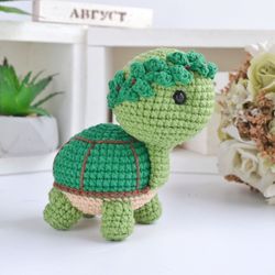 Little crochet turtle, Amigurumi green Turtle, personalised turtle, hand size turtle, BABY TURTLE, sea baby shower gift