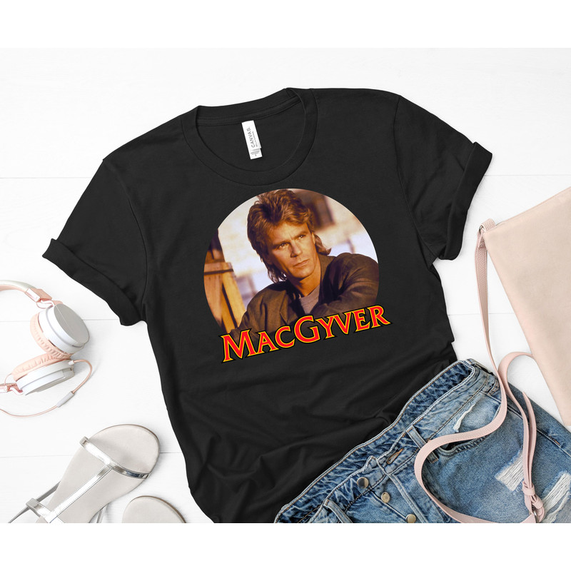 MacGyver Classic T-Shirt 11_Black_Black.jpg