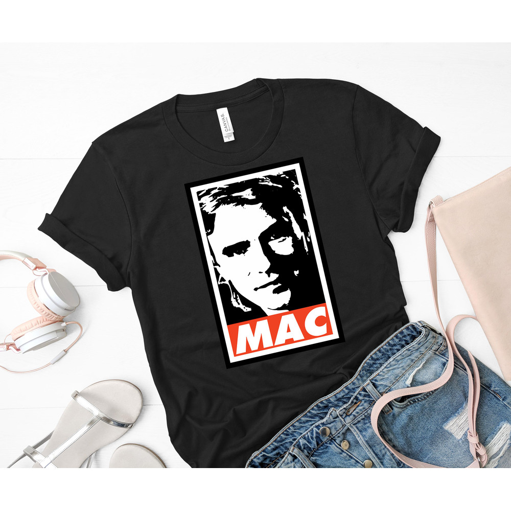 MACGYVERrr Classic T-Shirt 75_Black_Black.jpg