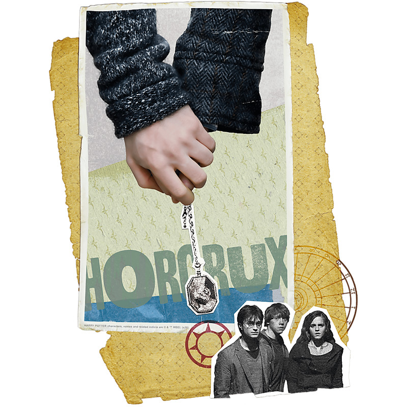 Harry Potter Horcrux Salazar Slytherin S Locket T-Shirt.pngHarry Potter Horcrux Salazar Slytherin S Locket T-Shirt.png