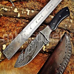 Custom Handmade Damascus Steel Hunting Skinner Knife With Horn Handle. SK-69