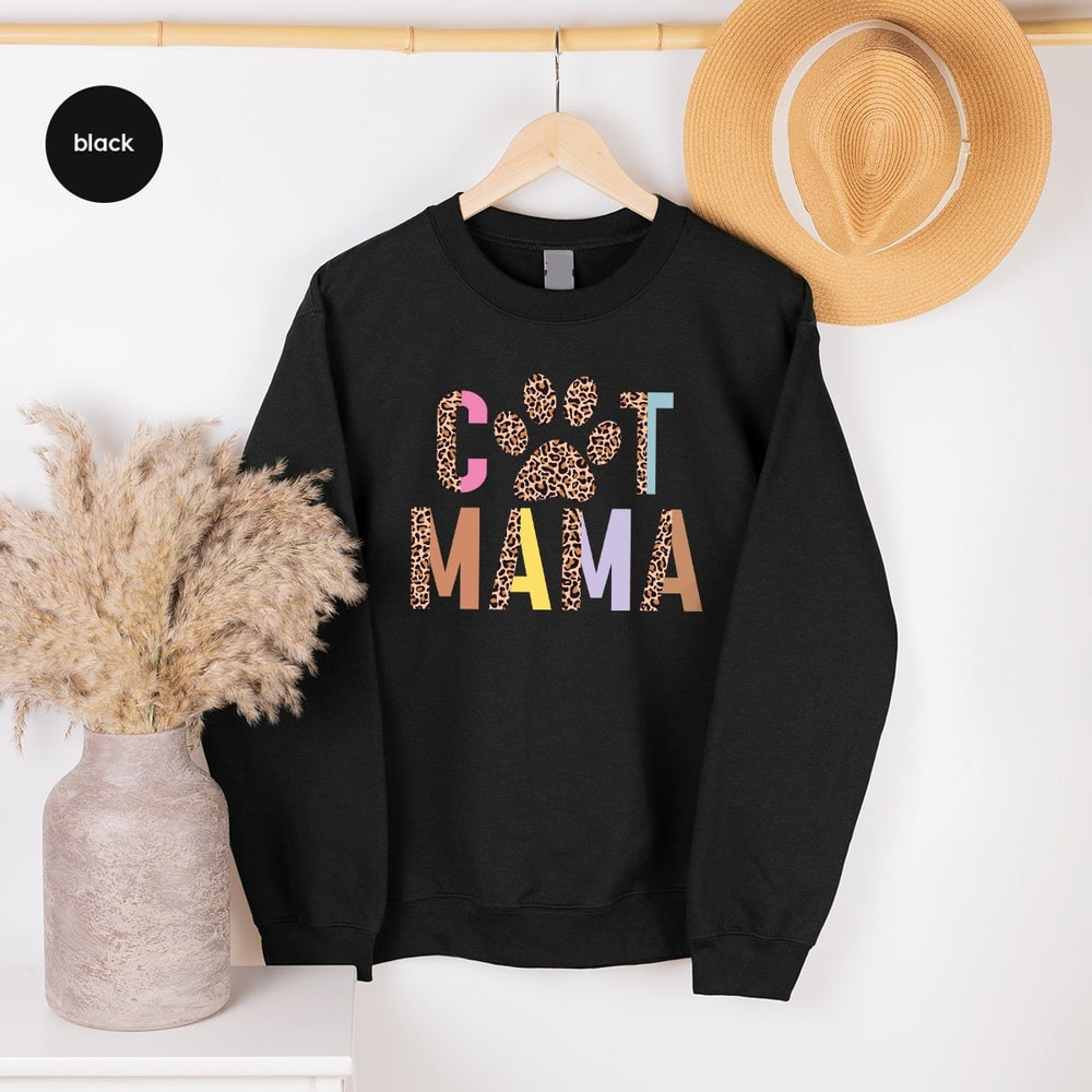 Aesthetic Cat Mom Paw Long Sleeve Shirt, Cute Leopard Paw Print Cat Mama Crewneck Sweatshirt, Cat Mom Gifts, Cat Owner Womens Graphic Hoodie - 3.jpg