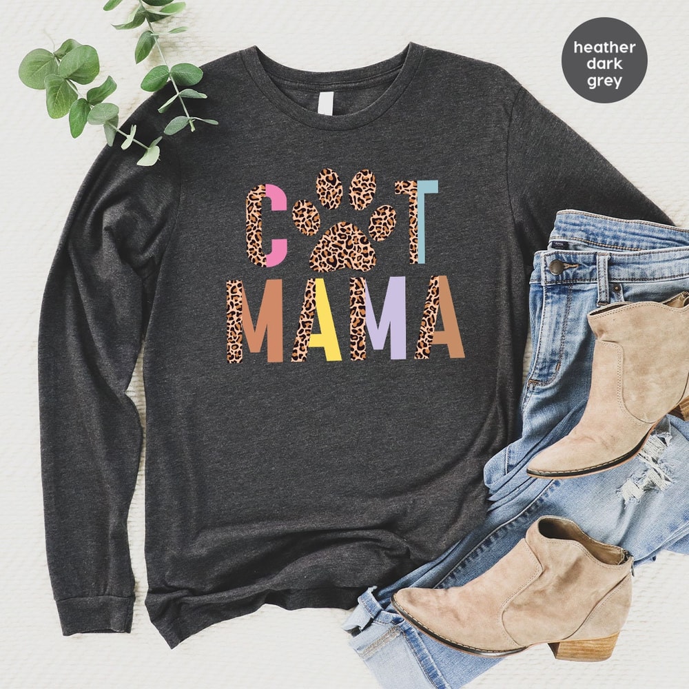Aesthetic Cat Mom Paw Long Sleeve Shirt, Cute Leopard Paw Print Cat Mama Crewneck Sweatshirt, Cat Mom Gifts, Cat Owner Womens Graphic Hoodie - 7.jpg